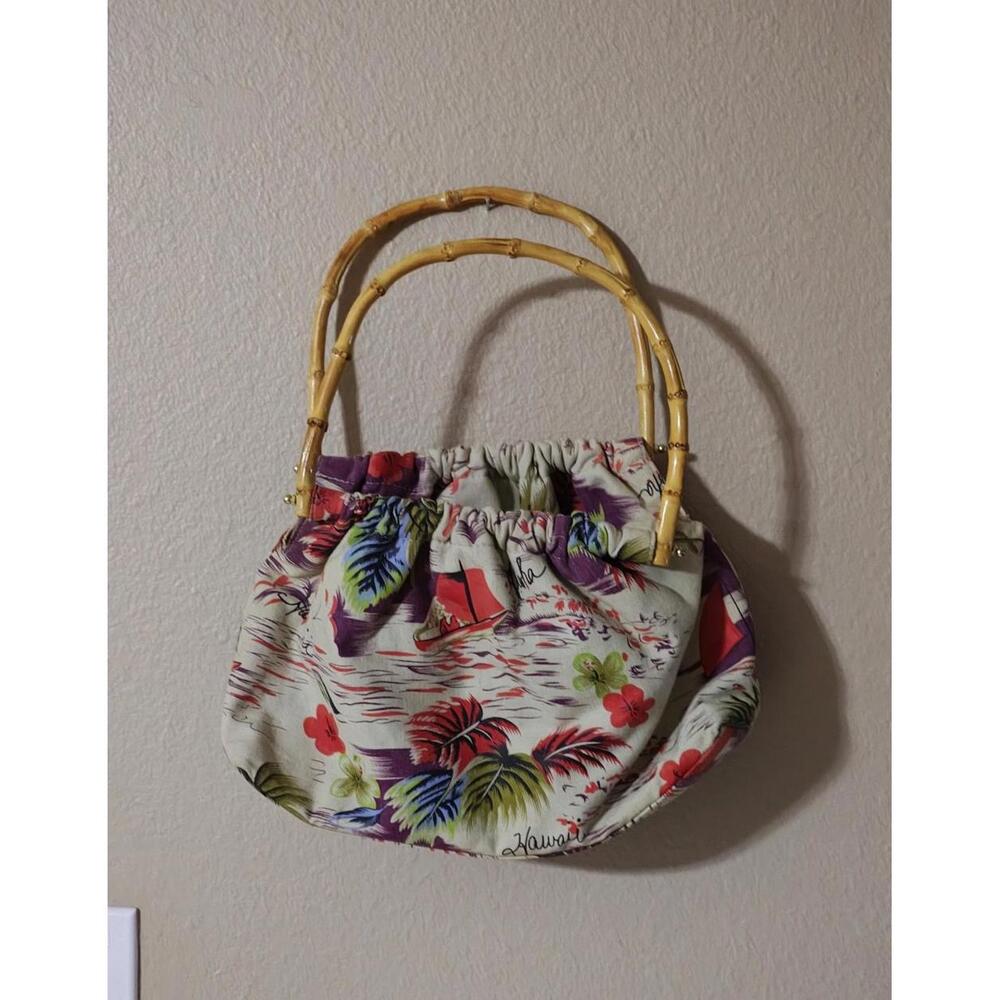 Pretty XOXO Hawaiian Tiki Tropical Retro Cloth Handbag/Purse Like New With Tags.